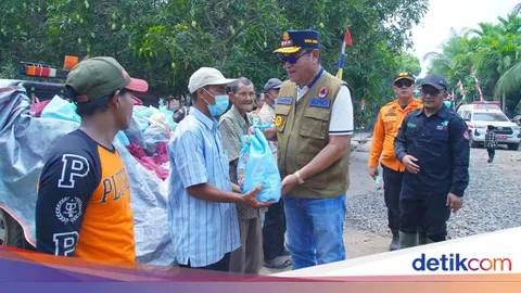 Toha Dengarkan Kebutuhan Warga Muara Medak saat Tinjau Karhutla