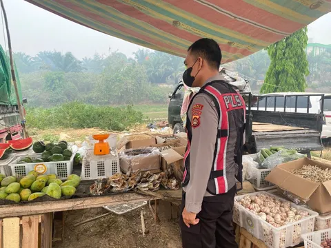 Monitoring Pasar Bukit Selabu, Polsek Batanghari Leko Catat Harga Sembako Masih Stabil